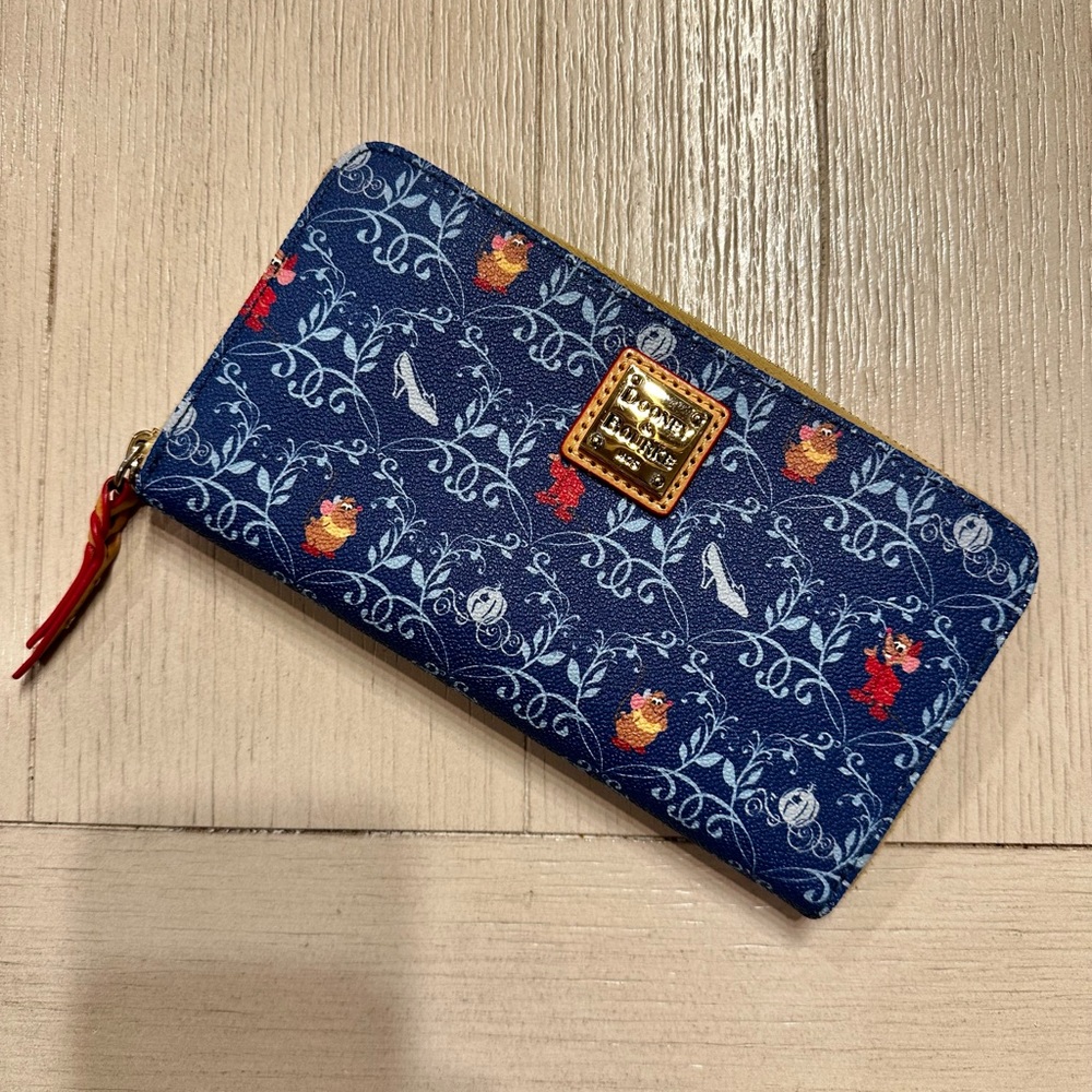 Dooney & Bourke Disney Dream Big Cinderella 💙 Princess Wallet
